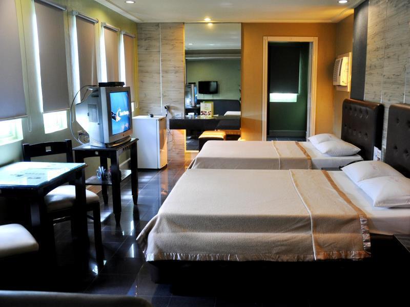 Jardin De Rosal Hotel Pasig City Exterior foto